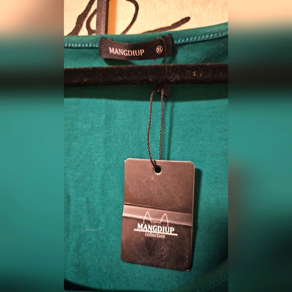 *MANGDIUP* ONE PIECE in Forrest Green - Picture 2 of 3